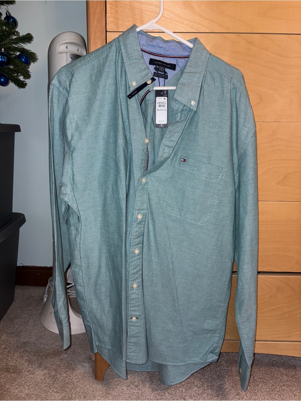 Tommy Hilfiger Men’s Teal Button-Down Oxford Shirt